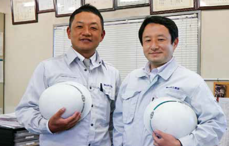 代表取締役社長 山田邦彦（右）専務取締役 営業部長 山田祐司（左）